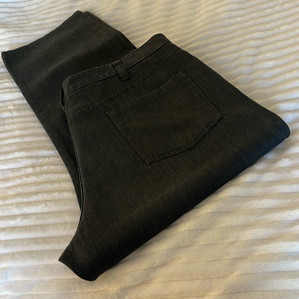 Kenneth Cole pants are 38x30. Mens essential flat front Regular Fit